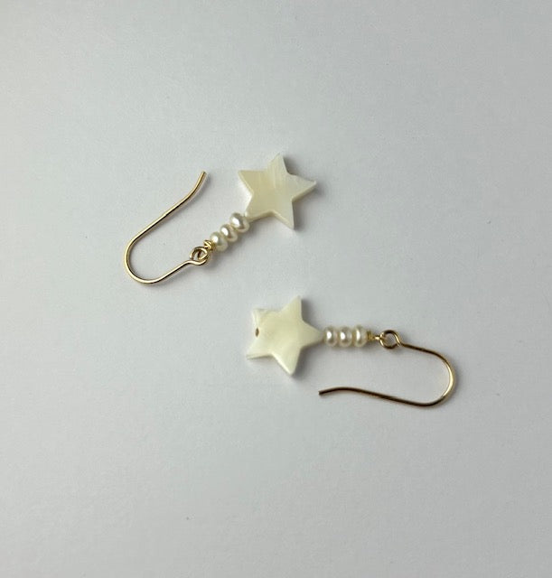 Starlight pearl mother of pearl star earrings
