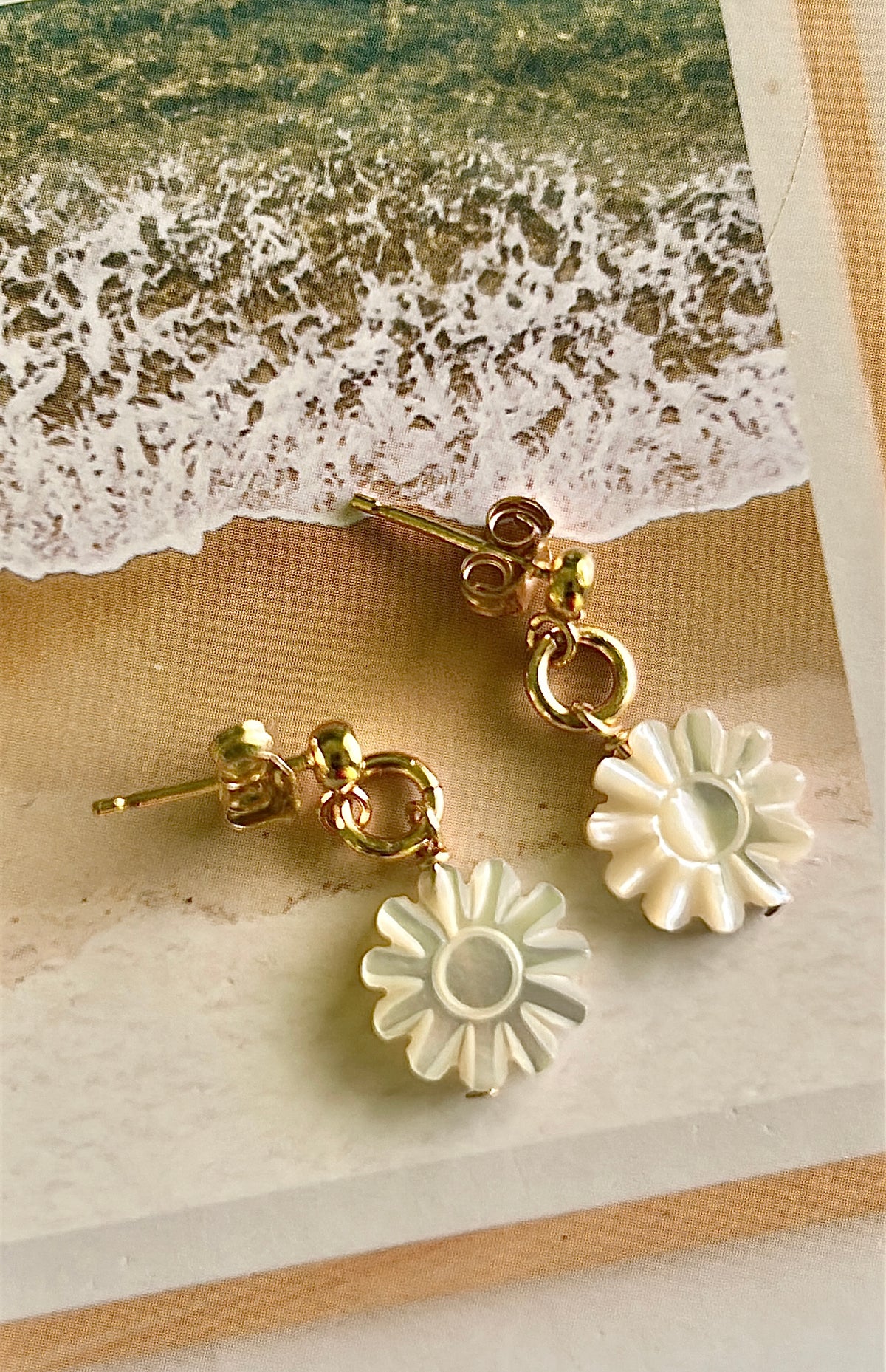 Daisy studs
